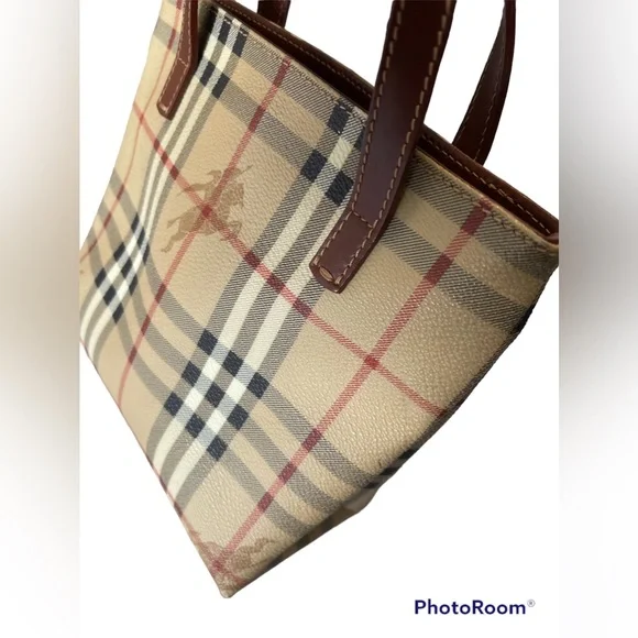 Authentic small Burberry Tote - Picture 5 of 16